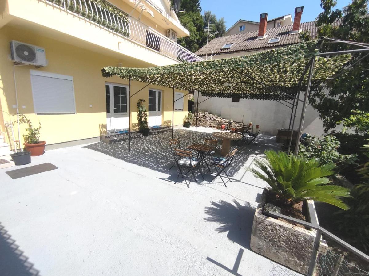Appartement Dorija à Zelenika  Extérieur photo